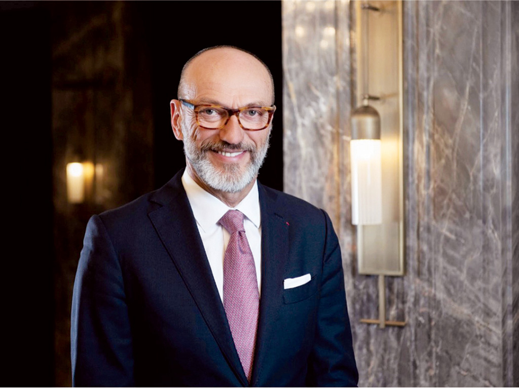  Dorchester Collection appoints CEO